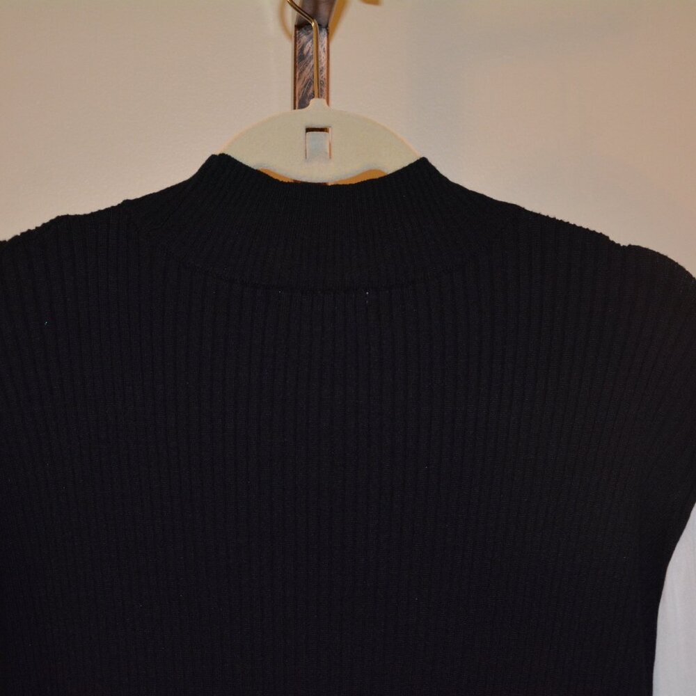 Women's Layered Sweater Vest Top Ruffled Blouse Black White NWOT - Picture 8 of 8